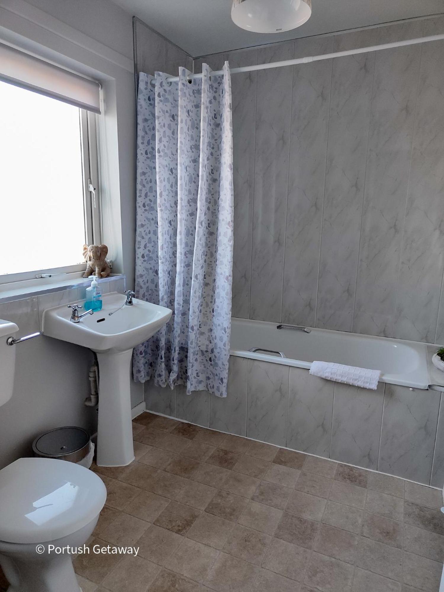 Portrush Getaway - Holiday Let Buitenkant foto